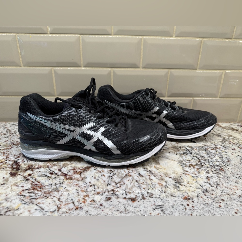 ASICS Men's Black and Silver Athletic Shoes
